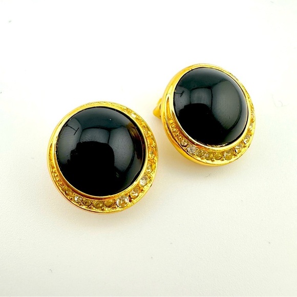 Vintage Dior Black Cabochon Crystal Rhinestone Gold Tone Round Clip Earrings - Picture 1 of 9
